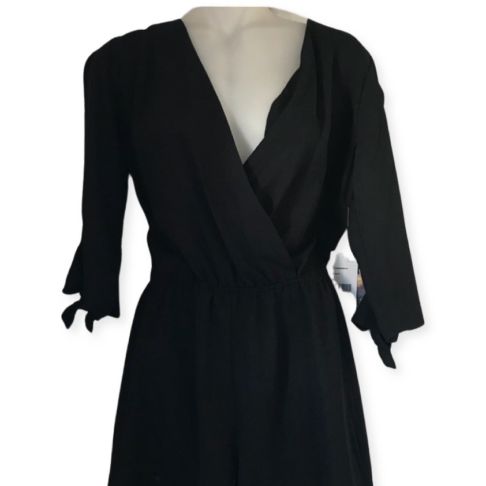Lace-Trim Split-Sleeve Romper - Picture 9 of 9